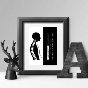 plakat przedstawiający napis oraz kręgosłup dla fizjoterapeuty